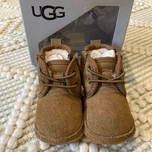 UGG 🤍 infant (0-6m)